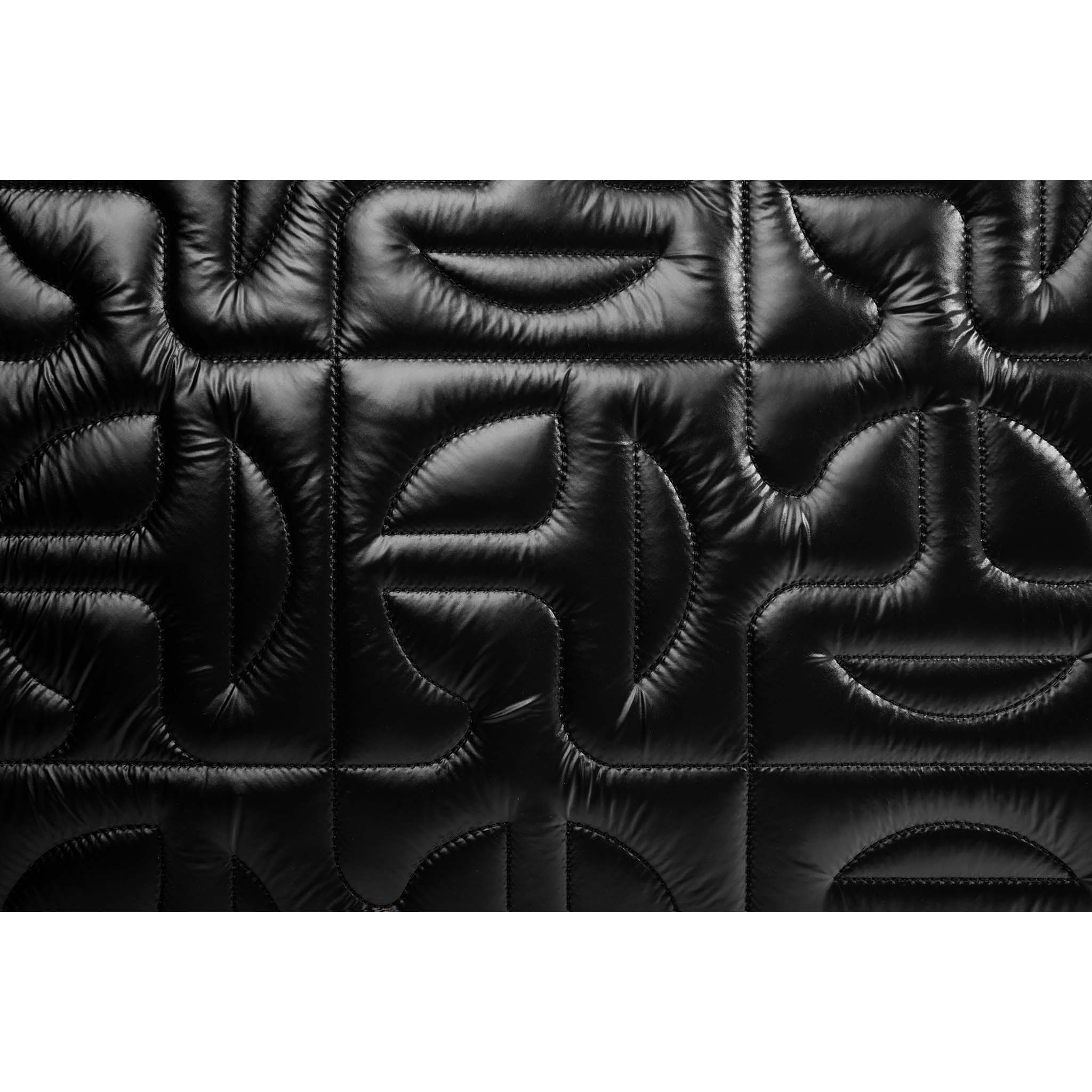 MOOSE-KNUCKLES-TELFAR-QUILTED-LARGE-SHOPPER-BLACK-DETAIL_9ebc68a2-2d09-4ef7-8329-59a64f53c423