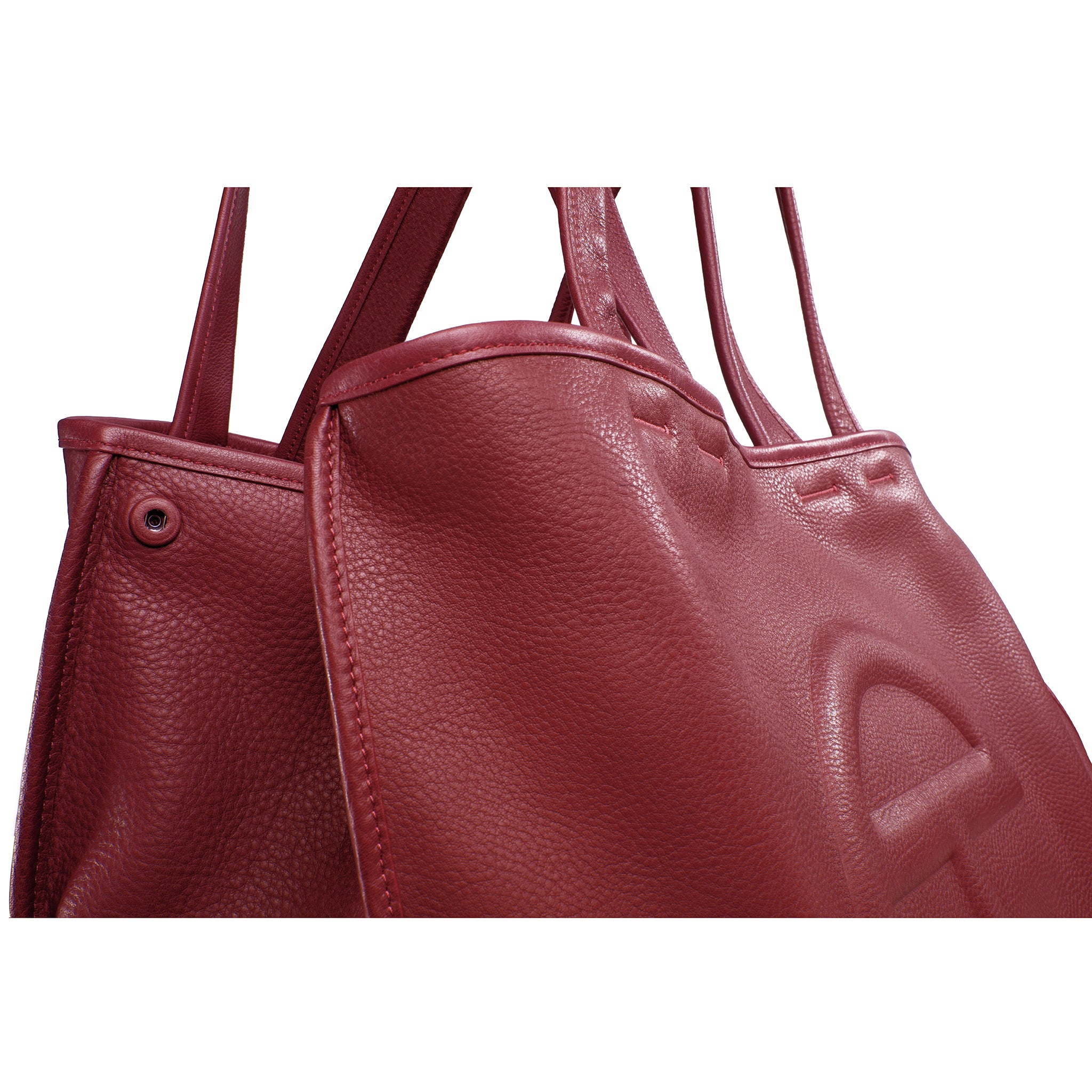 TELFAR-MEDIUM-CARRY-BAG-OXBLOOD-SNAPPED-DETAIL