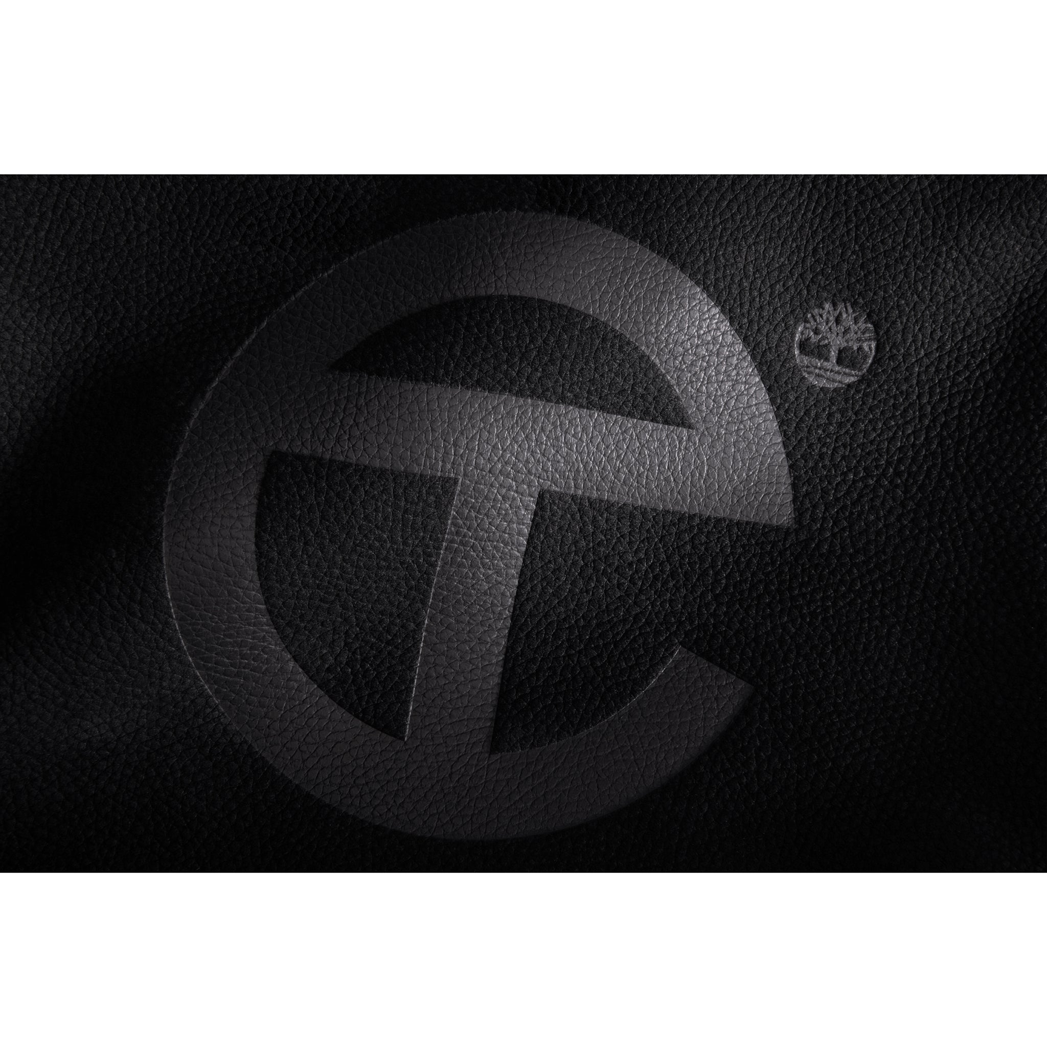 TELFAR-TIMBERLAND-MEDIUM-SHOPPER-BLACK-LOGO-FRONT-DETAIL-1