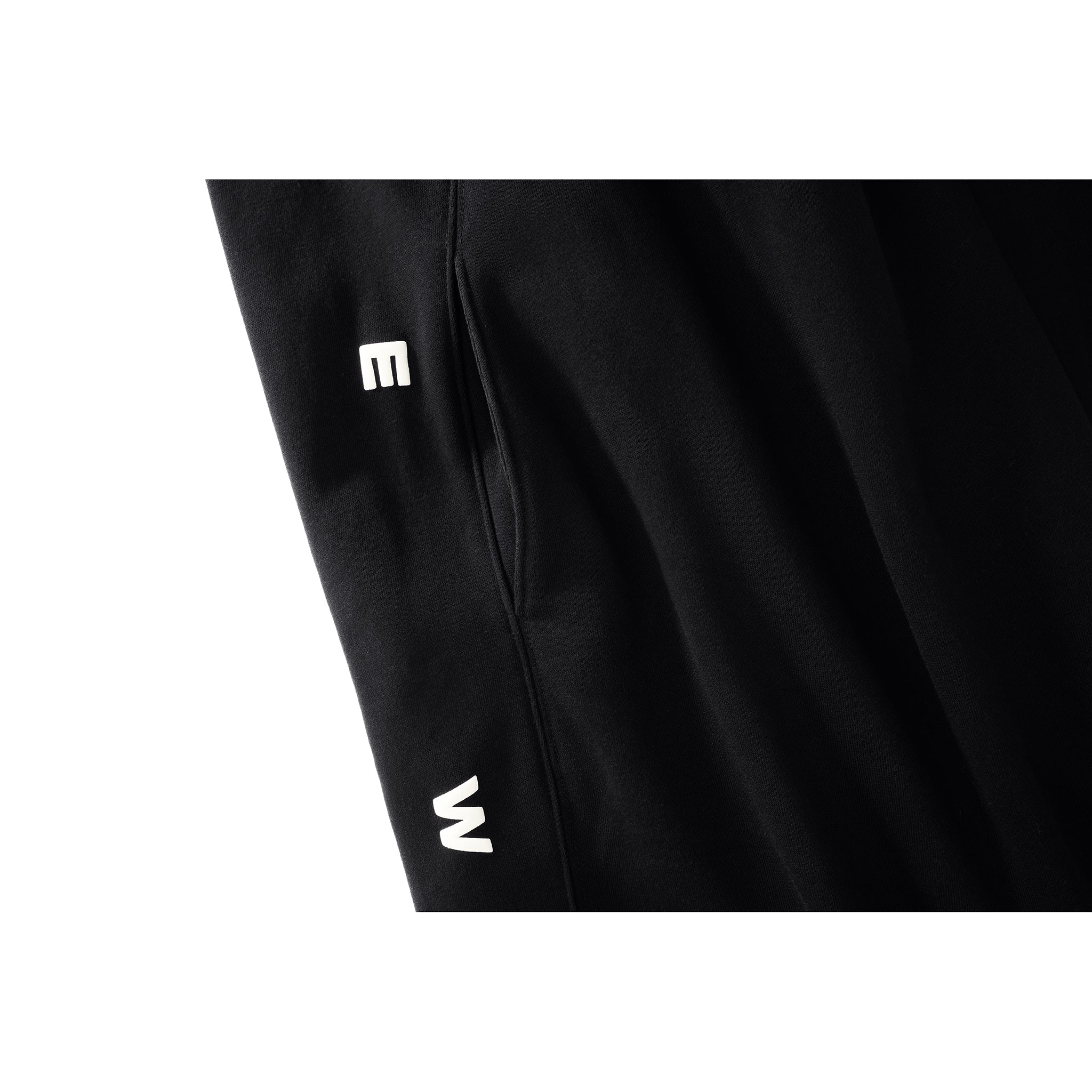 TELFAR-UPSIDE-DOWN-JUMPSUIT-BLACK-DETAIL-03